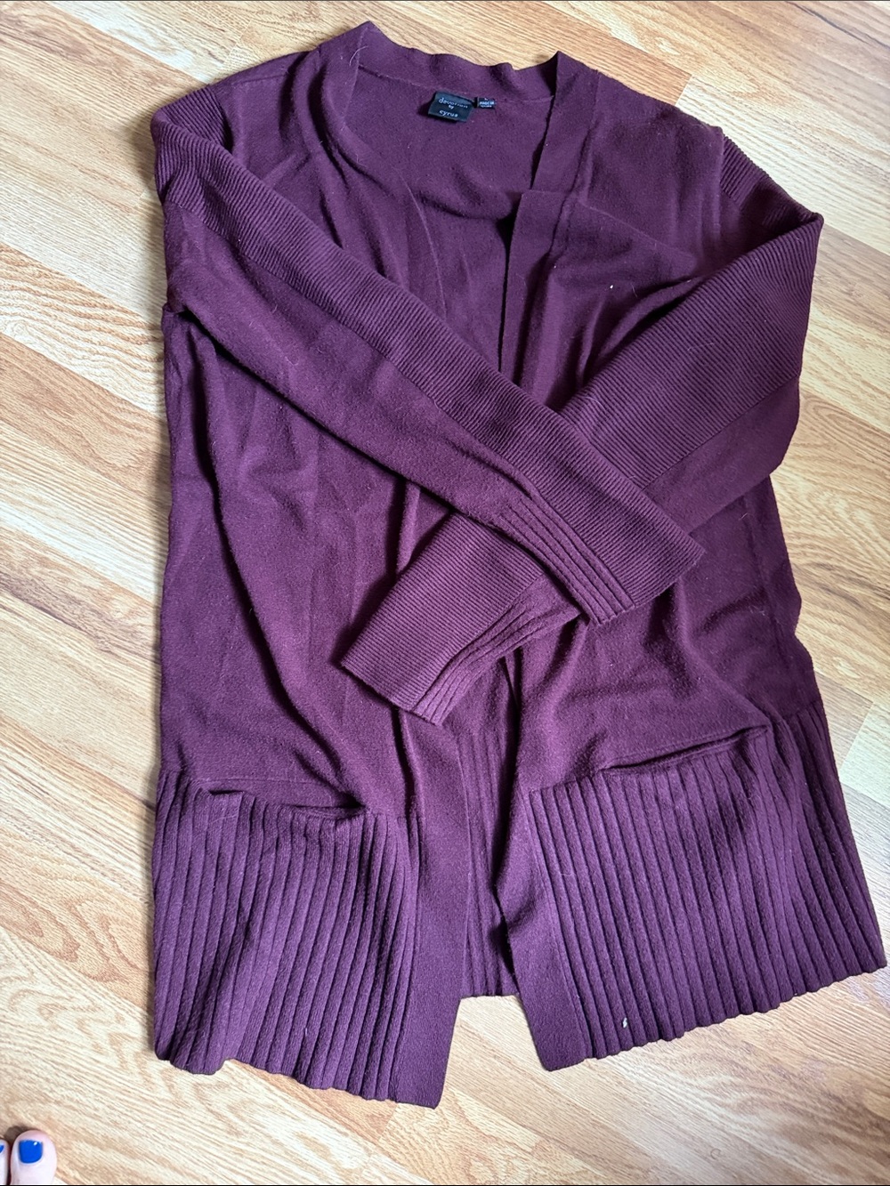 Cyrus Open-Front Cardigan Sweater in Deep Wine